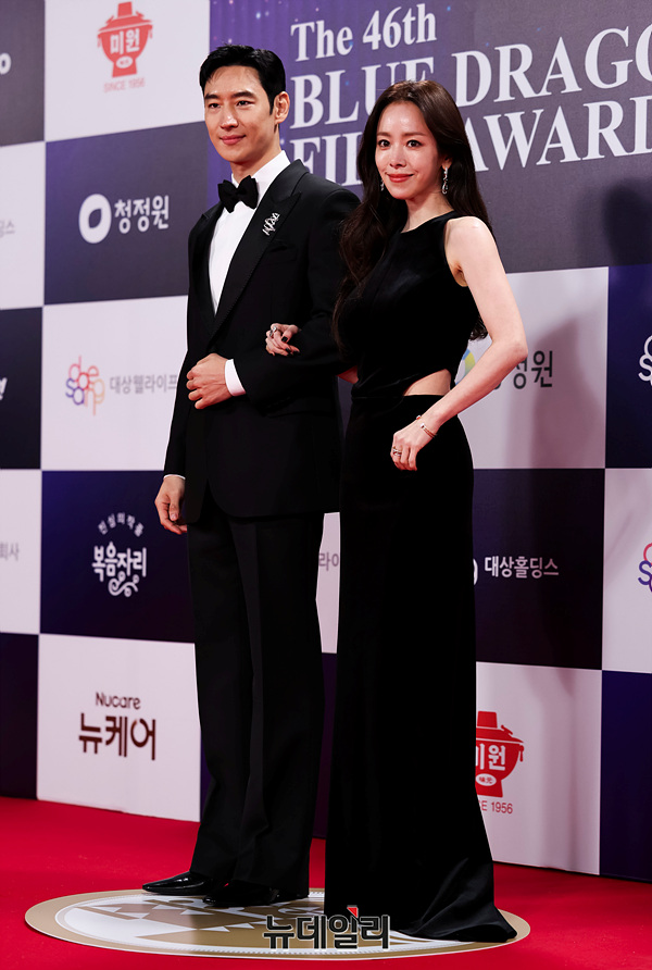 ▲ 지난 19일 오후 서울 여의도 KBS홀에서 열린 '제46회 청룡영화상' 시상식에서 사회를 맡은 배우 이제훈과 한지민. ⓒ서성진 기자