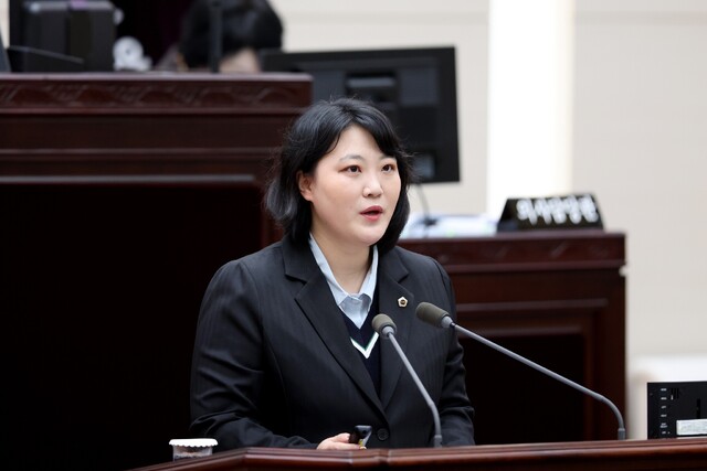 ▲ 인천시의회 이단비 의원이 20일 열린 제305회 인천시의회 제2차 정례회 제2차 본회의에서 5분 발언을 하고 있다. ⓒ인천시의회 제공