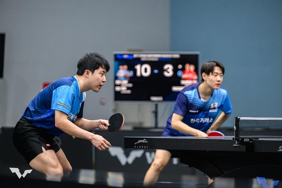 ▲ 세계 랭킹 38위 임종훈-오준성 조가 세계 랭킹 1위 르브렁 형제를 꺾는 이변을 일으키며 결승 진출에 성공했다.ⓒWTT 제공