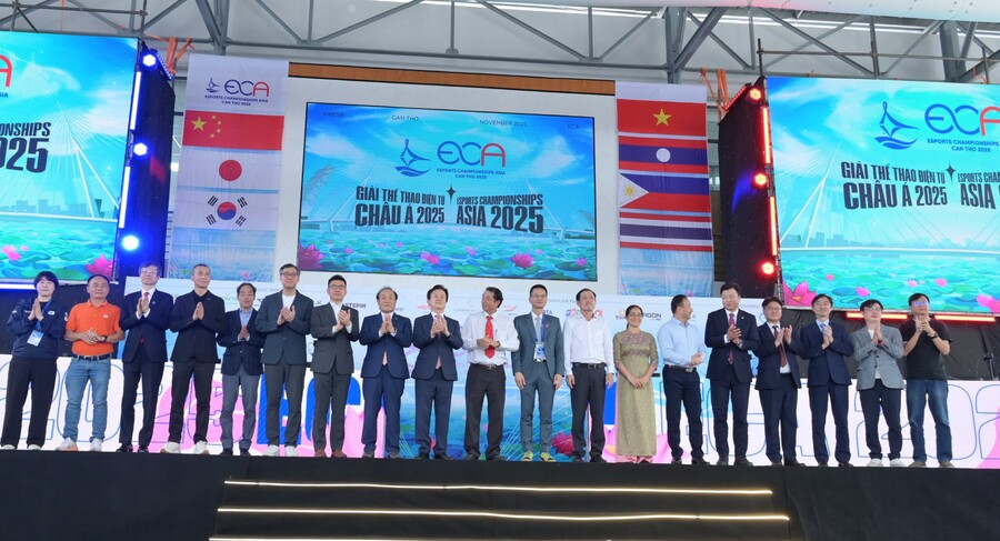▲ 베트남 껀터시에서 지난 20일 개최된 ‘2025 아시아 이스포츠대회’ 개막식 장면ⓒ진주시