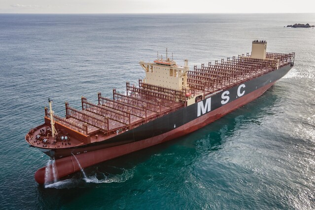 ▲ 초대형 LNG 이중연료추진 컨테이너 운반선. ⓒHD한국조선해양