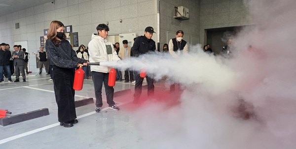 ▲ 대전관광공사 본관에서 열린 중앙시장-원동119합동 동절기 화재대비 소방훈련.ⓒ대전관광공사