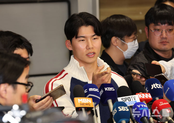▲ 다저스의 김혜성이 부친 빚투 논란에 대해 사과했지만, 여전히 여론은 싸늘하다.ⓒ뉴시스 제공