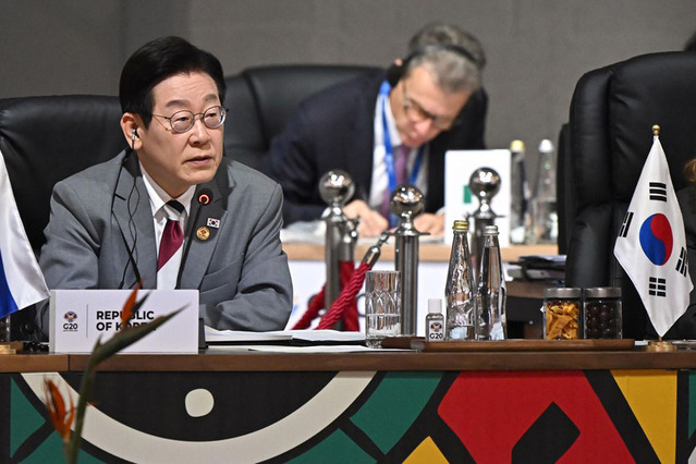 ▲ 이재명 대통령이 22일(현지 시간) 남아프리카공화국 요하네스버그 엑스포 센터에서 열린 G20 정상회의에서 발언하고 있다. ⓒ뉴시스