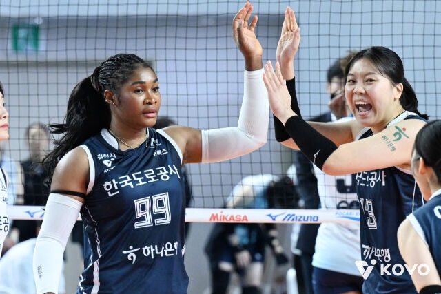 ▲ 도로공사가 GS칼텍스를 꺾고 파죽의 9연승을 내달렸다.ⓒKOVO 제공