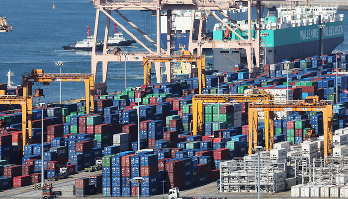 ▲ 평택항에 쌓여있는 컨테이너. ⓒ연합뉴스