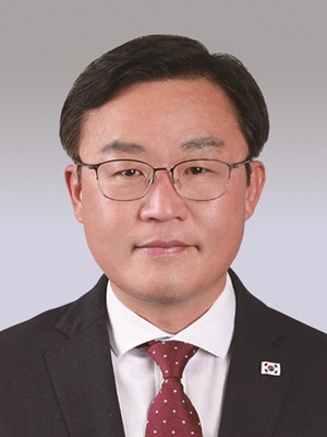 ▲ 대구시의회 허시영 의원(달서구2)이 조경 조성 및 관련 산업 육성에 필요한 제도적 근거를 마련해 도시 경쟁력을 높이고 쾌적한 생활환경을 조성하기 위해 대표 발의한 ‘대구시 조경진흥 조례안‘이 11월 24일 제321회 정례회 기획행정위원회 안건 심사를 원안으로 통과했다.ⓒ대구시의회