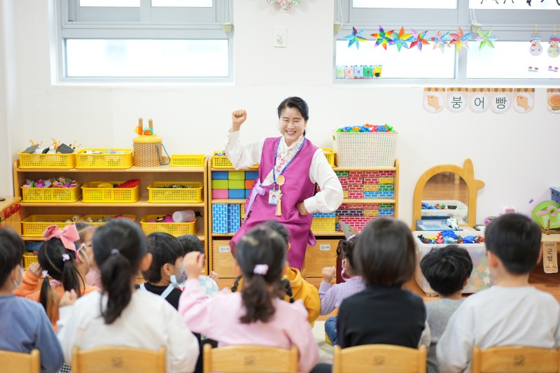 ▲ 이야기할머니 활동 모습.ⓒ문체부