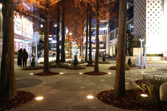 ▲ 보행환경과 안전성, 편의성을 강화한 서현역 일대 공공공간 전경. ⓒ성남시 제공