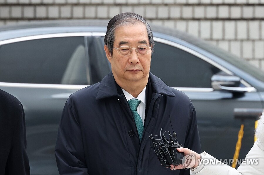 ▲ 내란 우두머리 방조 혐의를 받는 한덕수 전 국무총리가 26일 서울중앙지법에서 열린 1심 결심 공판에 출석하고 있다. ⓒ연합뉴스