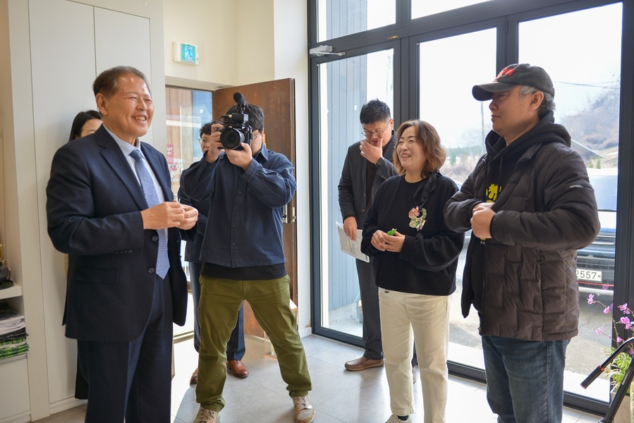 ▲ 대구사이버대학교-어메이징 아웃사이더 아트센터 상호교류협약식(왼쪽 대구사이버대학교 이근용 총장).ⓒ대구사이버대