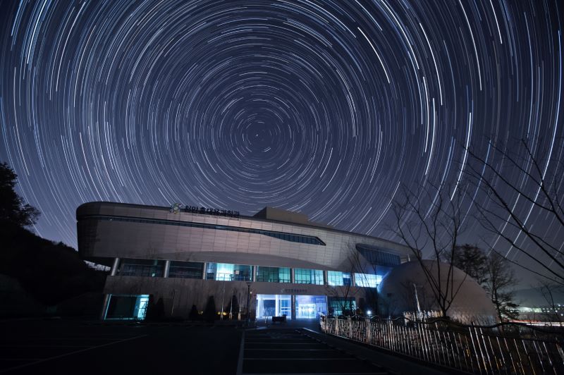 ▲ 천안홍대용과학관 야간 모습.ⓒ천안시