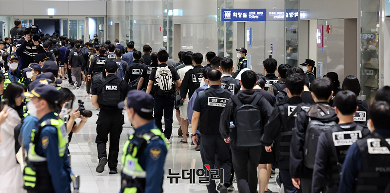 [단독] 캄보디아 사태 속에 … 동남아 41억 보이스피싱 韓 수거책 실형