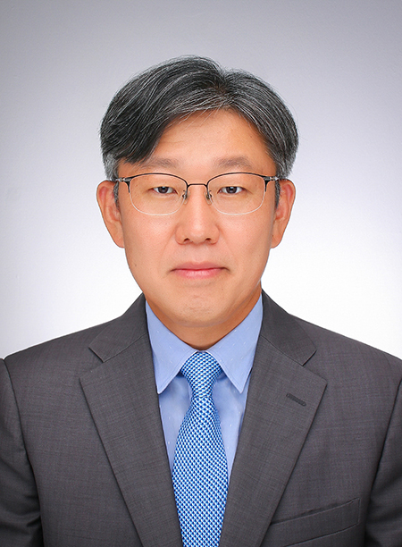 ▲ 이재명 대통령은 28일 국토교통부 1차관에 김이탁 경인여대 항공서비스학과 겸임교수를 임명했다. ⓒ대통령실 제공