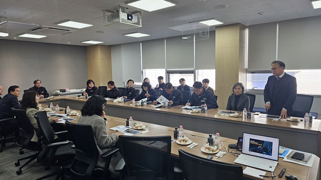 ▲ 동해시의회 예산결산특별위원회가 지난 28일 2026년 당초예산 심의와 관련해 사업현장의 운영 실태와 추진 상황을 파악하기 위해 현장방문을 실시했다. ⓒ동해시의회