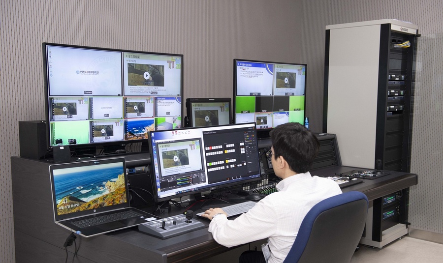 ▲ 사진은 영진사이버대학교 교육 콘텐츠 제작 모습.ⓒ대구사이버대