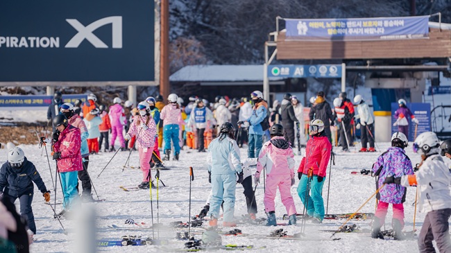 ▲ 강원도 춘천에 위치한 엘리시안 강촌 스키장이 오는 6일 오픈한다. ⓒ엘리시안 강촌리조트