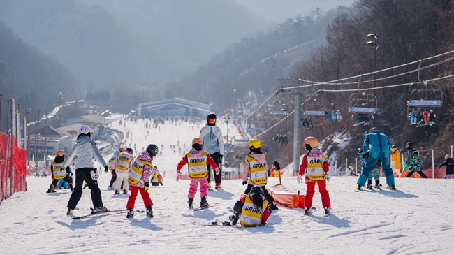 ▲ 강원도 춘천에 위치한 엘리시안 강촌 스키장이 오는 6일 오픈한다. ⓒ엘리시안 강촌리조트