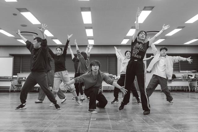 ▲ 경기아트센터 경기도극단의 창작 뮤지컬 '명랑가족'의 연습 스케치. ⓒ경기아트센터 제공