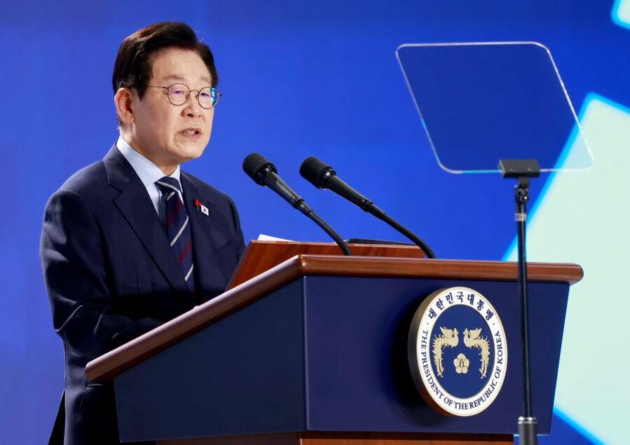 ▲ 이재명 대통령이 2일 경기 고양시 킨텍스에서 열린 제22기 민주평화통일자문회의 출범회의에서 연설하고 있다. ⓒ뉴시스