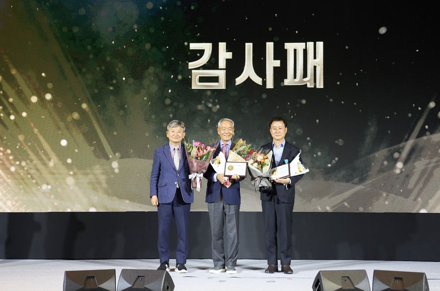 ▲ (좌측부터) 임대기 한국광고총연합회 회장, 김낙회 전 한국광고총연합회 회장, 최선목 전 한국광고주협회 회장. ©한국광고총연합회