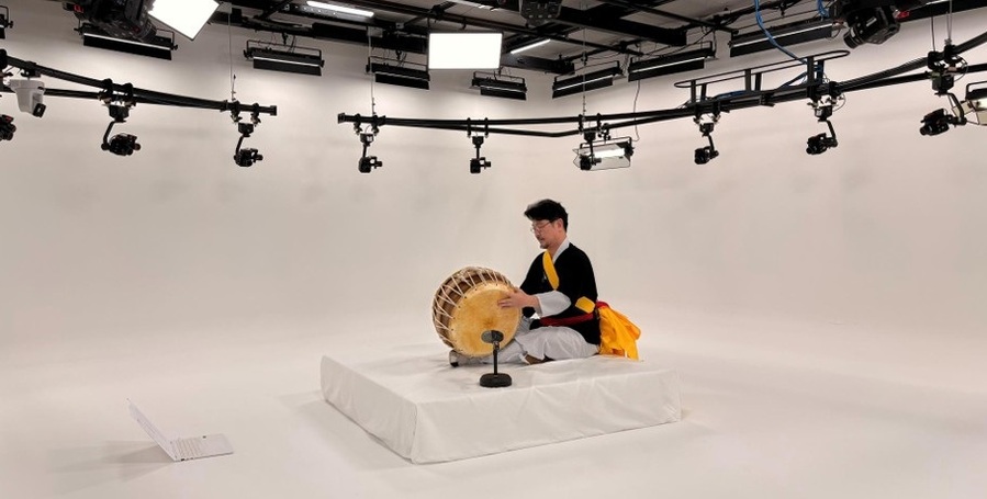 ▲ 360도 촬영이 가능한 HyperXR스튜디오 모습.ⓒ원광디지털대