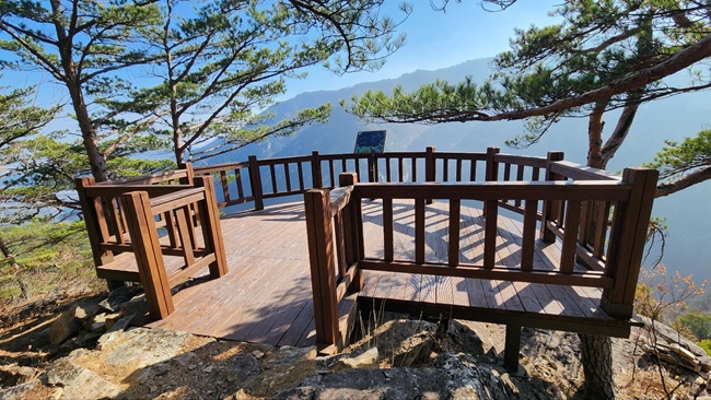 ▲ 동해시가 무릉계곡의 숨은 비경인 '무릉계곡 피마름골 숲길' 조성을 완료하고, 본격적으로 개방했다. ⓒ동해시