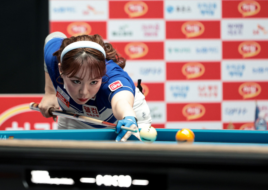 ▲ '캄보디아 특급' 스롱이 김예은에게 일격을 당하며 4강 진출이 좌절됐다.ⓒPBA 제공