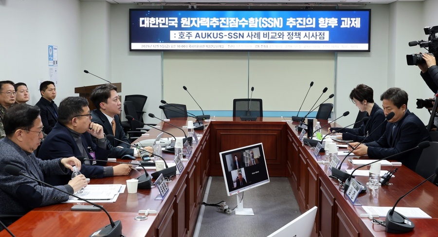 ▲ 이준석 개혁신당 대표가 5일 서울 여의도 국회 의원회관에서 열린 '대한민국 원자력추진잠수함(SSN) 추진의 향후 과제' 세미나에서 인사말을 하고 있다. ⓒ연합뉴스