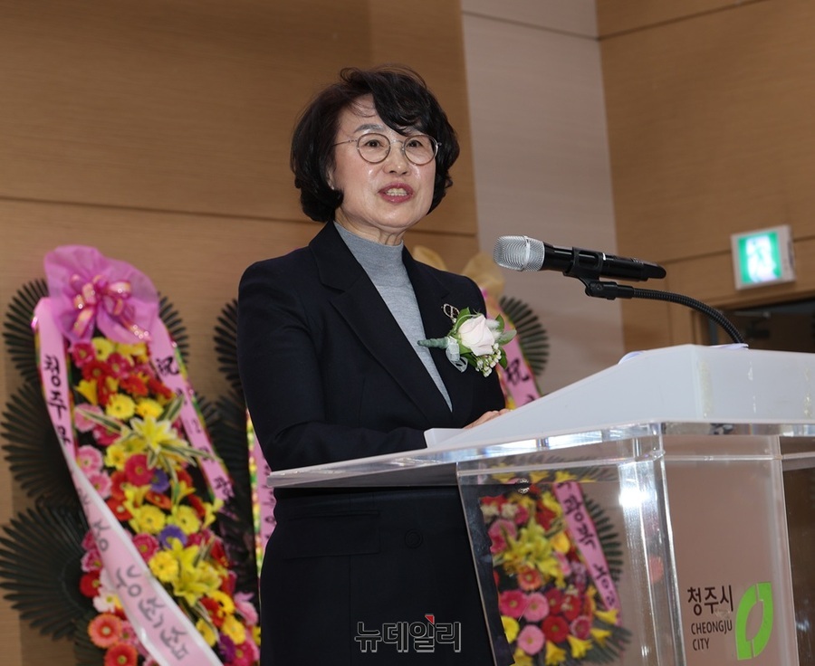 ▲ 전병순 광복영농조합법인 대표가 광복농업상 시상식에서 인사말을 하고 있다.ⓒ김정원 기자