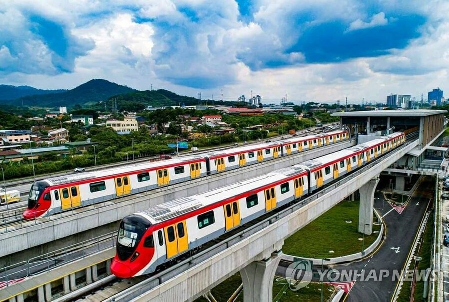 ▲ 말레이시아에서 운행 중인 49편성 2호선 무인 전동차 ⓒ연합뉴스