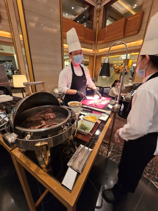 ▲ 부채살은 직접 전문 셰프가 구워 카빙해 제공해준다. ⓒ최신혜 기자