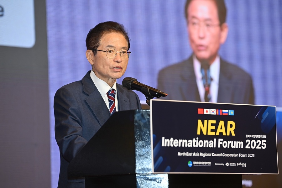 ▲ 이철우 지사는 환영사에서 “NEAR는 지난 29년 동안 동북아 지방정부 협력의 중심 역할을 해왔다”며 “기후변화와 인공지능(AI) 등 다양한 국제 현안을 해결하기 위해서는 지방정부 간 협력이 더욱 중요하다”고 강조했다.ⓒ경북도