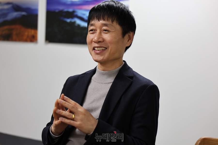 ▲ 국내 최대 규모로 조성되는 ‘코베아 캠핑랜드’의 출발점에는 화려한 기공식보다 앞서, 2년에 걸친 집요한 현장 설득과 행정 조율을 이끌어 온 청주시 관광과 손우한 팀장.ⓒ뉴데일리