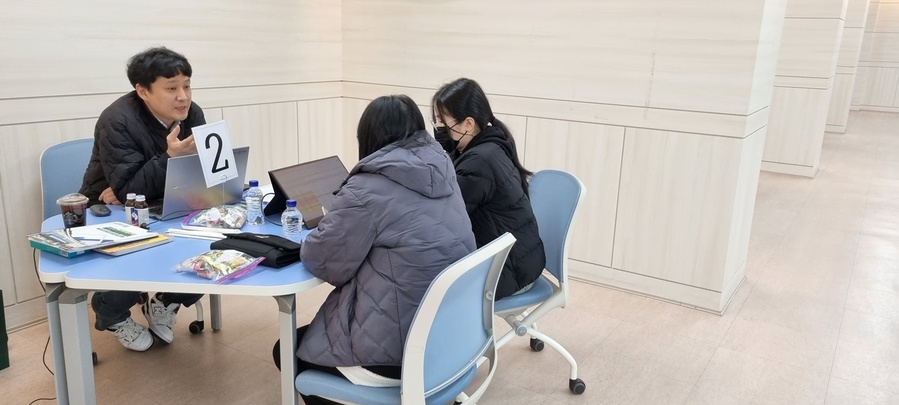 ▲ 경북교육청(교육감 임종식)은 2026학년도 대입 정시모집 원서 접수를 앞두고 수험생과 학부모의 성공적인 진학 전략 수립을 지원하기 위해 ‘2026학년도 정시모집 대비 집중 상담 기간’을 운영한다.ⓒ경북교육청