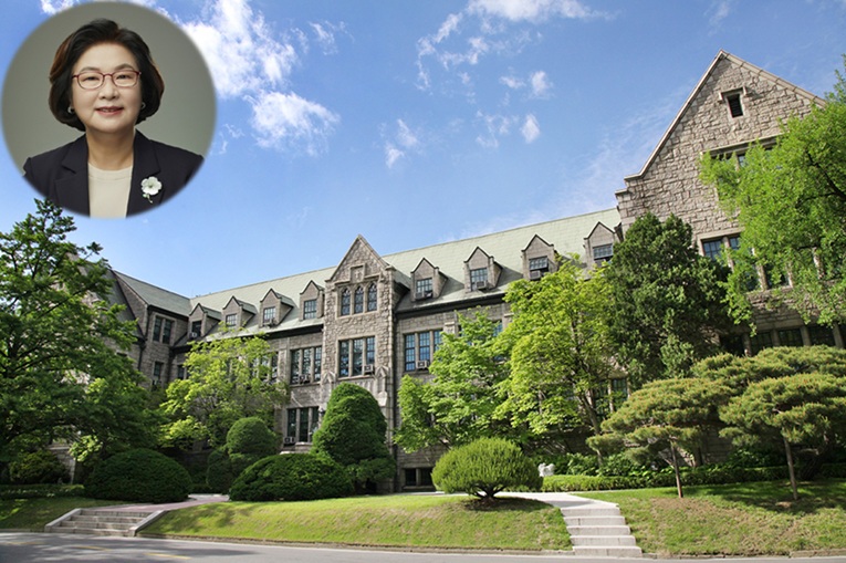 ▲ 이화여자대학교 전경. 좌측 상단은 이향숙 총장.ⓒ이화여대