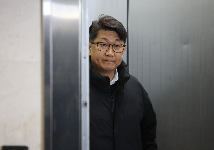 ▲ '쿠팡 수사외압'을 폭로한 문지석 부장검사가 안권섭 상설특검팀에 참고인 신분으로 출석하고 있다. ⓒ연합뉴스