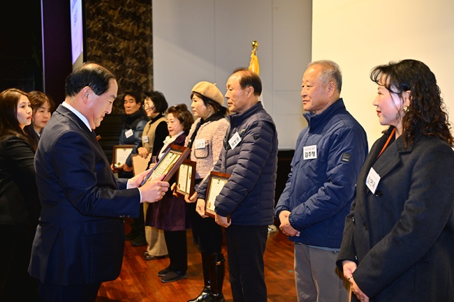 ▲ 속초시가 11일 마레몬스호텔에서 '2025년 속초시 지역사회보장협의체 운영보고회'를 개최했다. ⓒ속초시