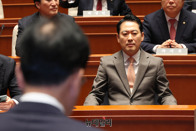 ▲ 장동혁 국민의힘 대표가 27일 오전 국회에서 열린 의원총회에서 잠시 생각에 잠겨 있다. 2025.11.27. ⓒ이종현 기자