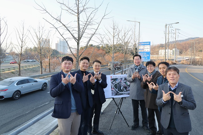 ▲ 원강수 원주시장이 12일 남원주 나들목을 찾아 교통상황을 점검했다. ⓒ원주시