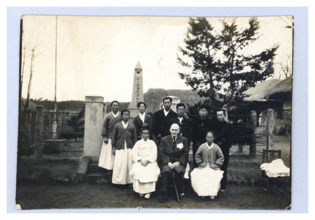 ▲ 김명기 씨가 기증한 1960년대 3.1절 행사 사진ⓒ화성시독립운동기념관 제공