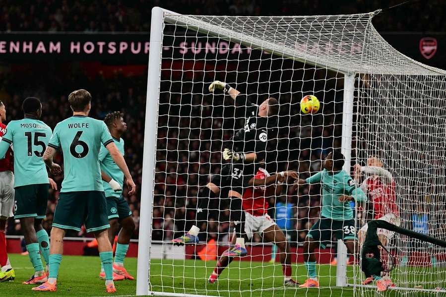 ▲ 울버햄튼이 아스널을 상대로 자책골 2골을 넣으며 1-2로 무릎을 꿇었다.ⓒ연합뉴스 제공