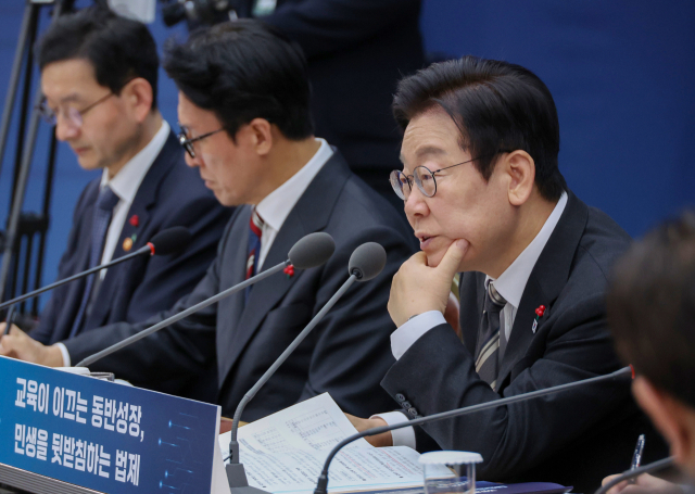 ▲ 이재명 대통령이 지난 12일 세종시 정부세종컨벤션센터에서 열린 업무보고에서 발언하고 있다. /연합뉴스