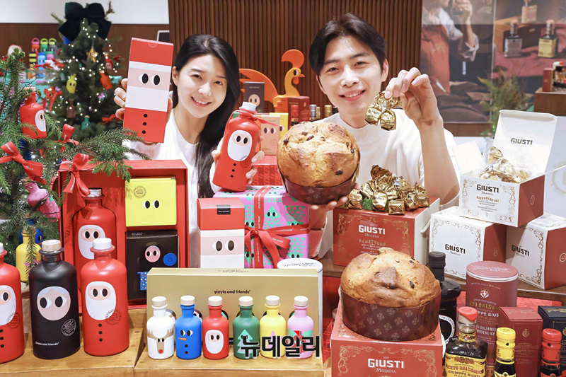 [포토] 신세계백화점 강남점 "올리브오일&발사믹 크리스마스 한정 상품 만나보세요"