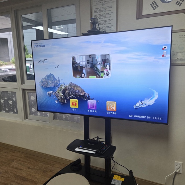 ▲ 춘천시가 어르신 복지 향상과 디지털 격차 해소를 위해 추진 중인 '스마트경로당 구축 사업'을 내년부터 본격 확대한다. ⓒ춘천시