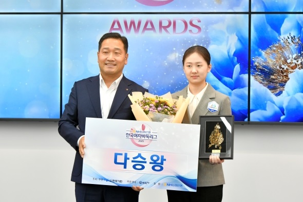 ▲ 김은지 9단이 3년 연속 한국여자바둑리그 다승상을 수상했다.ⓒ한국기원 제공