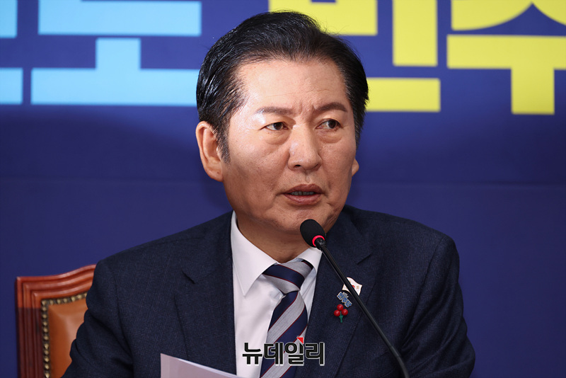 ▲ 정청래 더불어민주당 대표가 지난 12일 오전 서울 여의도 국회에서 열린 최고위원회의에서 모두발언을 하고 있다.ⓒ서성진 기자