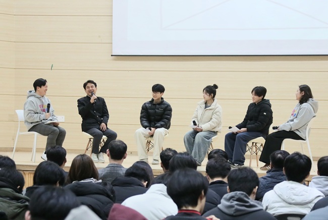 ▲ 김진태 도지사가 17일 원주 미래고등학교에서 고교생 370여 명을 대상으로 '찾아가는 강원특별자치도 특별강연'을 진행했다. ⓒ강원특별자치도