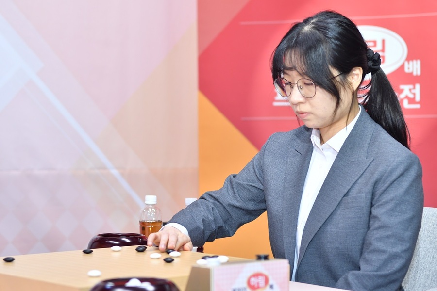 ▲ 최정 9단이 하림배 결승 2국에서 김은지 9단을 꺾었다.ⓒ한국기원 제공