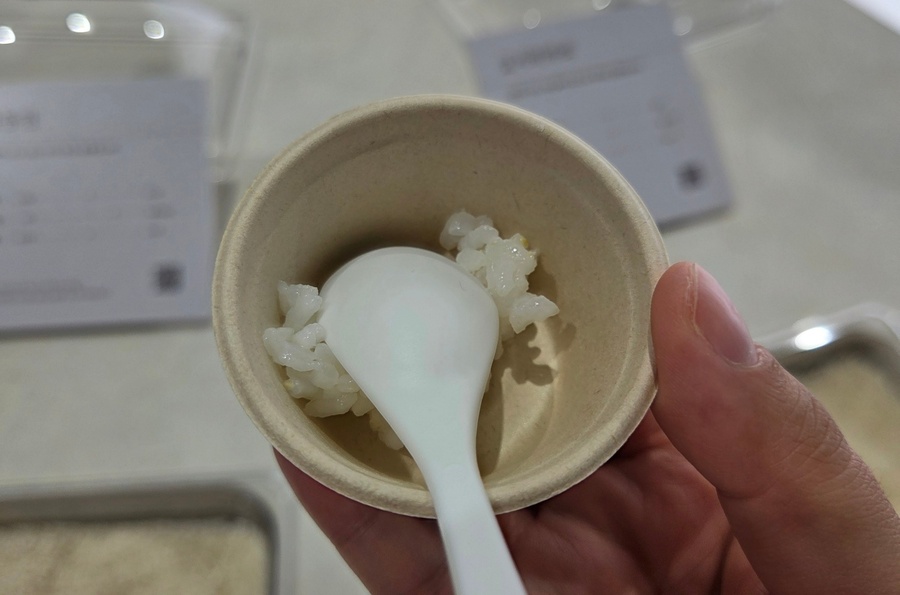 ▲ 현장에서 직접 맛본 알찬미 ⓒ남수지 기자